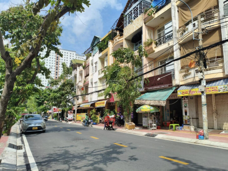 BÁN NHÀ PHỐ 3 TẦNG (7X20M) – MẶT TIỀN KDC CAO CẤP DƯƠNG HỒNG – NHỈNH 15 TỶ – GIÁP QUẬN 8