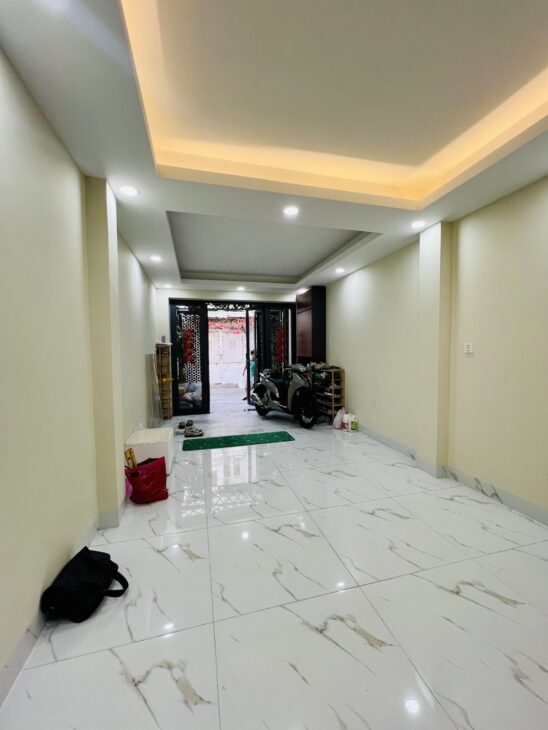 NHÀ ĐẸP GÒ DẦU – 4 TẦNG MỚI KIÊN CỐ, CHỈ 9.X TỶ TL