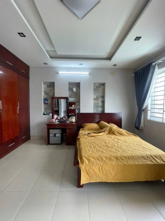 Bán nhà Bưng Ông Thoàn, Phước Long B, Q.9, TP HCM. DT 100m2, 2 tầng, 4PN, SH, 7.29 tỷ.