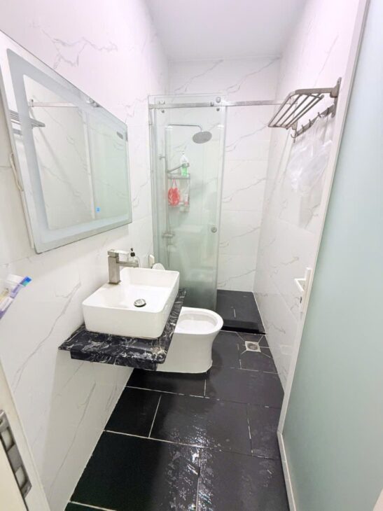 Bán nhà đường Hồ Văn Tư, Trường Thọ, Thủ Đức. DT 64 m2, 4 tầng, SH. Giá 7.9 tỷ. LH: 0933125879