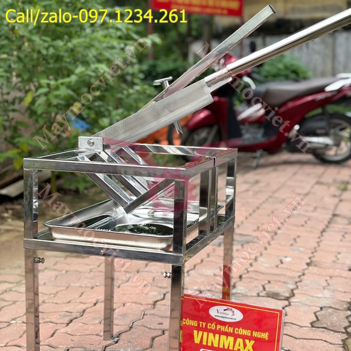 Thiết bị bổ và đục lỗ dừa tươi VM304 giá rẻ