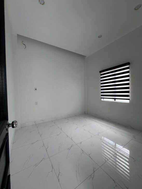 ► Kiệt 4m thẳng 25m ra Trưng Nữ Vương đi bộ ra Bạch Đằng, 3 tầng, 4 mặt thoáng, 3.xx tỷ