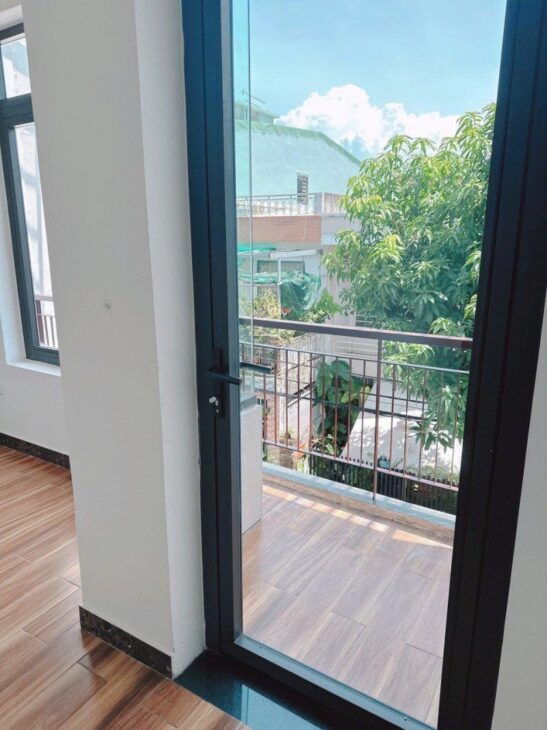 ► Nhà kiệt nhựa có lề, Thi Sách, gần Cổng Sân Bay, 65m2, 3 tầng kiên cố, 6.x tỷ