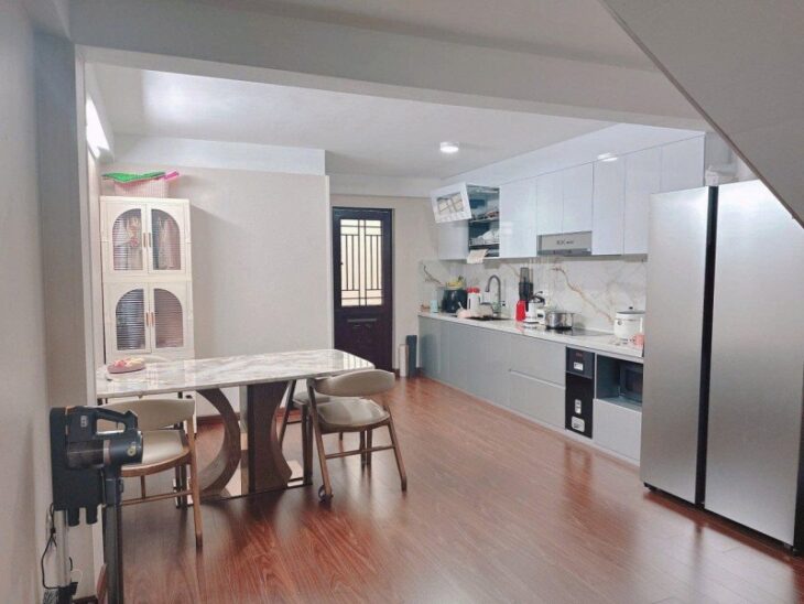 ► Nhà kiệt nhựa có lề, Thi Sách, gần Cổng Sân Bay, 65m2, 3 tầng kiên cố, 6.x tỷ