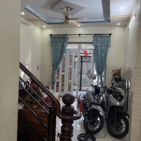 Bán nhà 3 tầng, 3PN, đường Lê Thị Hoa, Bình Chiểu, Thủ Đức. TP HCM. DT 71m2, SH, 5.8 tỷ.