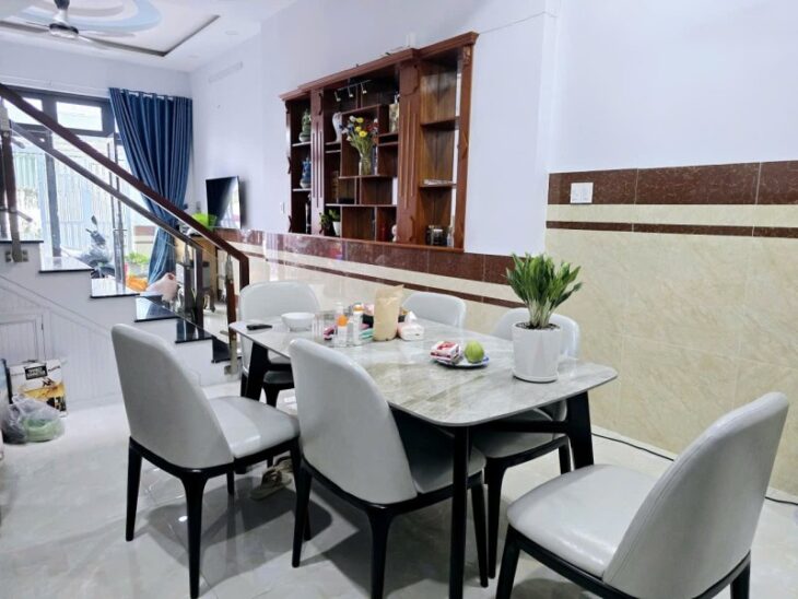 Bán nhà đường Trương Văn Thành,Hiệp Phú. Q9, TP HCM. DT 56m2, 3 tầng, 3PN, SH, giá 8.6 tỷ.