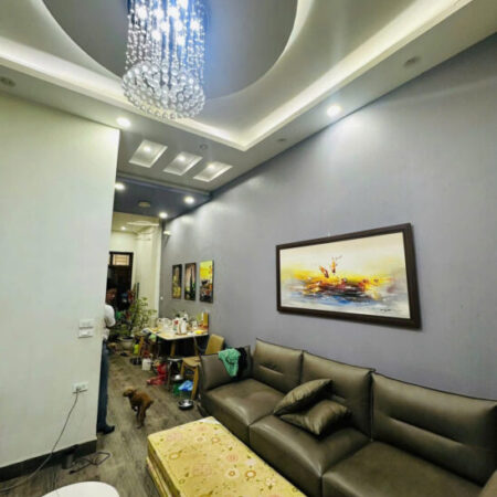 Bán nhà SĐCC Nguyễn Đức Cảnh 45m2, 4 tầng, 4 ngủ, 3 WC, 9 Tỷ Bán nhà SĐCC Nguyễn Đức Cảnh 45m2, 4 tầng, 4 ngủ, 3 WC, 9 Tỷ