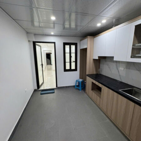 Tập thể Đào Tấn SĐCC diện tích 60m2, 2 ngủ, 2 vệ sinh, 3.7 tỷ