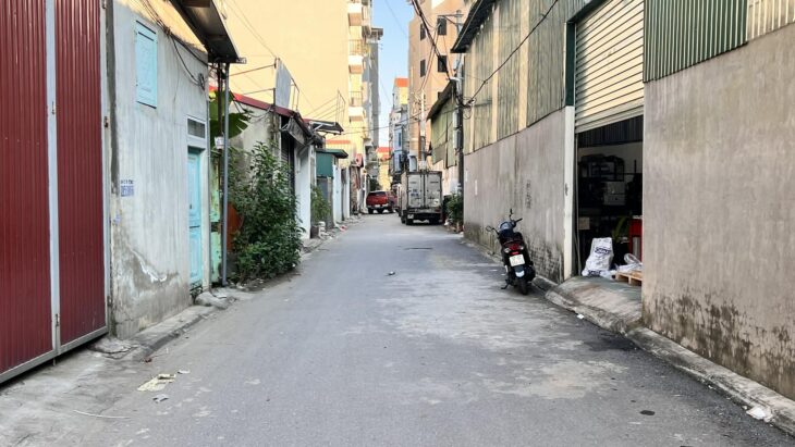 bán nhà mặt phố Phan Đăng Lưu, 1 mặt ôtô tránh, vỉa hè rộng, đón đầu cầu Đuống 2 đang khởi công