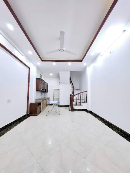 Bán Nhà Hoàng Mai – Lô Góc – Ngõ Rộng – Gần Ô Tô