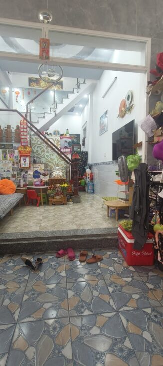 Bán nhà đường 168, Phước Long A, Q.9. TP HCM. DT 85m2, 3 tầng, SH, giá 6.6 tỷ.