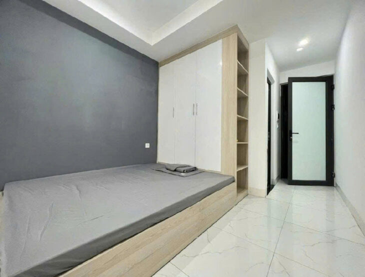 BÁN TÒA NHÀ HOÀNG CẦU, ĐỐNG ĐA – 110M x 9T THANG MÁY – MT 6.1M – DÒNG TIỀN 250TR/TH