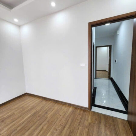 Cần bán gấp nhà Văn Miếu 46m 6 tầng, thang máy, gần ô tô hơn 12 tỷ