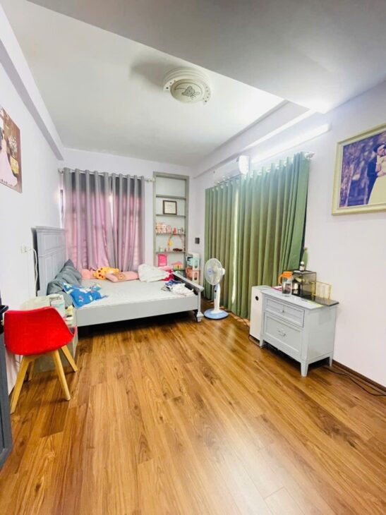 Bán nhà phố Trạm – Bát Khối, Long Biên 40m² 5 tầng 10.85 tỷ