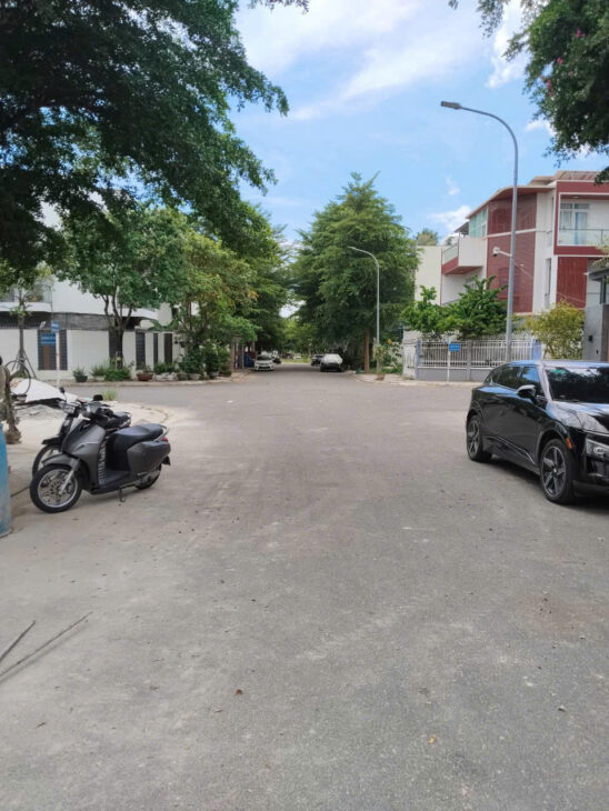 Bán giá nguyên căn gói 5 Mỹ Gia, hướng Tây Nam – 4 PN, 5 WC – nhà đang hoàn thiện – lô sạch