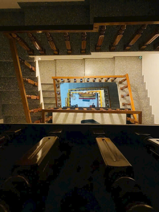 Hạ 1 tỷ bán nhà gần biển. Chỉ 8,5tỷ Đường Trường sơn Nhà 1 trệt. 1 lửng. 3 tầng lầu ( có thể lên