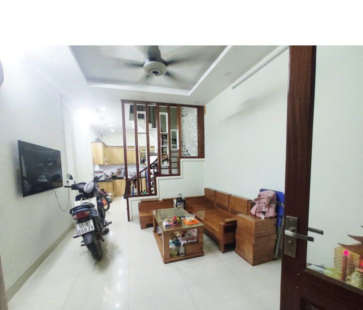 BÁN NHÀ LÔ GÓC 3 MẶT THOÁNG Ô TÔ TRÁNH CÁCH 80M. NHÀ 5 TẦNG .RA TỚI ĐƯỜNG 32 CHỈ 200M.VÀ ĐẠI HỌC