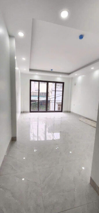 Cần bán gấp nhà Văn Miếu 46m 6 tầng, thang máy, gần ô tô hơn 12 tỷ