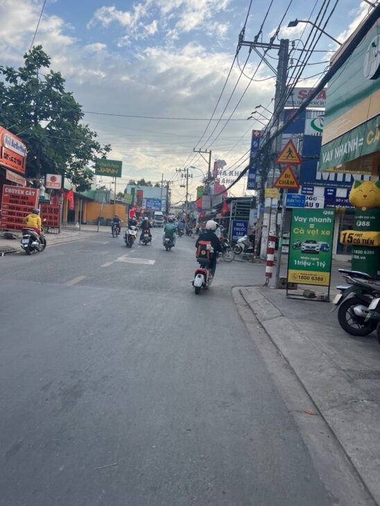 Bán nhà mặt phố Xuân Thới 2, Hóc Môn. DT: 1350m2, SHR, Giá: 25 tỷ.