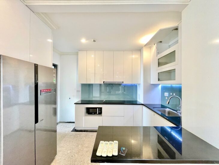 (Tin thật 100%) CH 97m2 x 3PN có lốt ô tô tại The Emerald – Ban công Đông Bắc – Nội thất 600 triệu