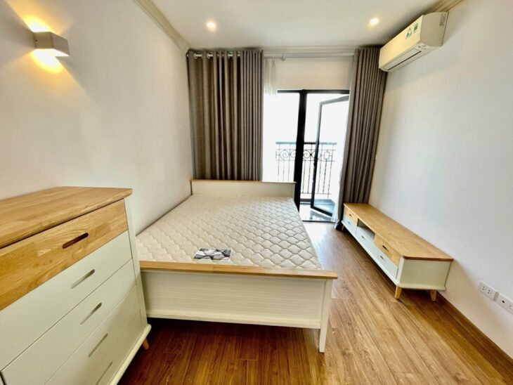 (Tin thật 100%) CH 97m2 x 3PN có lốt ô tô tại The Emerald – Ban công Đông Bắc – Nội thất 600 triệu