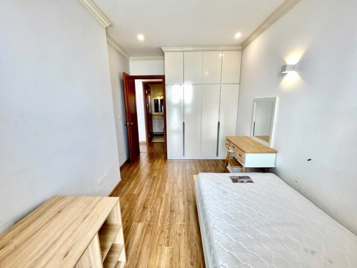 (Tin thật 100%) CH 97m2 x 3PN có lốt ô tô tại The Emerald – Ban công Đông Bắc – Nội thất 600 triệu