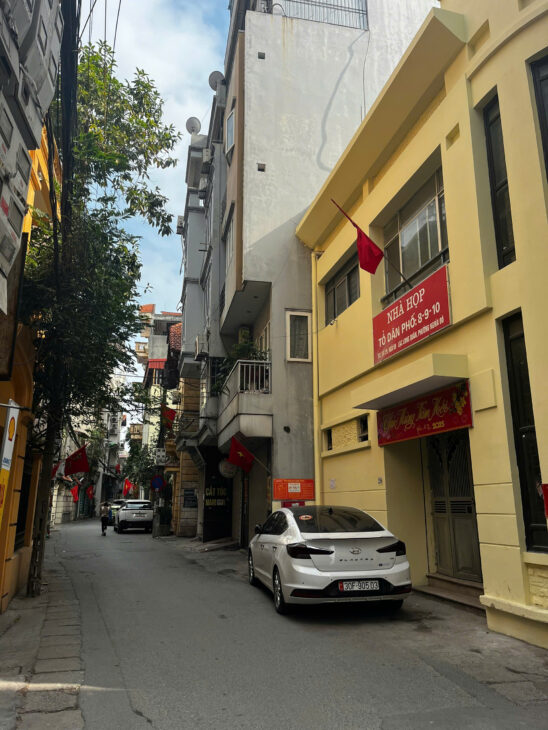 [Vị trí vàng] bán nhà Lạc Long Quân, 100m mặt tiền 9m nhỉnh 23 tỷ