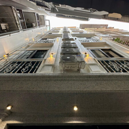 (Tin thật 100%) Bán CHDV 66,5m2 x 22P ở Lạc Long Quân – Cách ô tô tránh 30m – Dòng tiền 1,4 tỷ/năm