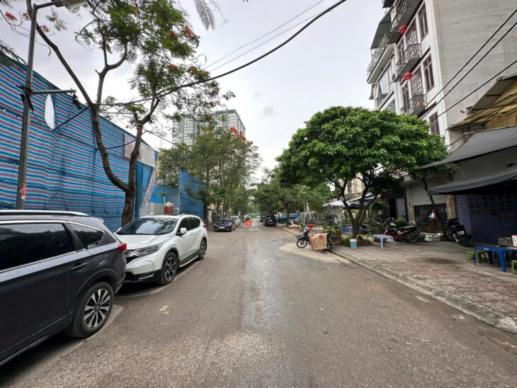 (Tin thật 100%) Bán CHDV 66,5m2 x 22P ở Lạc Long Quân – Cách ô tô tránh 30m – Dòng tiền 1,4 tỷ/năm