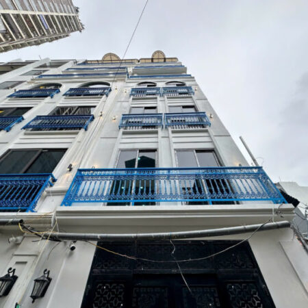 (Tin thật 100%) Bán chung cư mini 48,5m2 x 11P tại đường Bưởi – Ô tô vào nhà – Dòng tiền 1,1 tỷ/năm