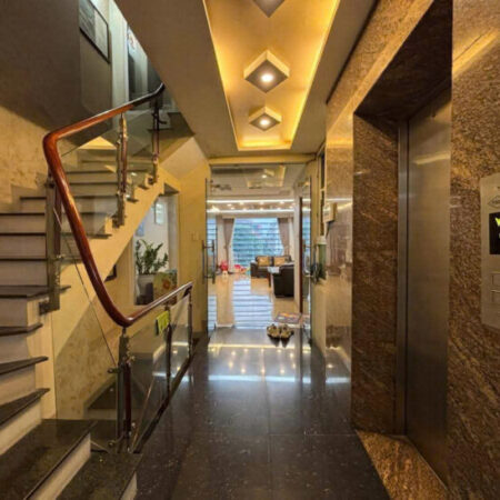 Bán nhà Mặt Phố Tố Hữu 8 tầng mt 5 m vỉa hè 8m kinh doanh 4 làn xe cho thuê 80 tr/tháng