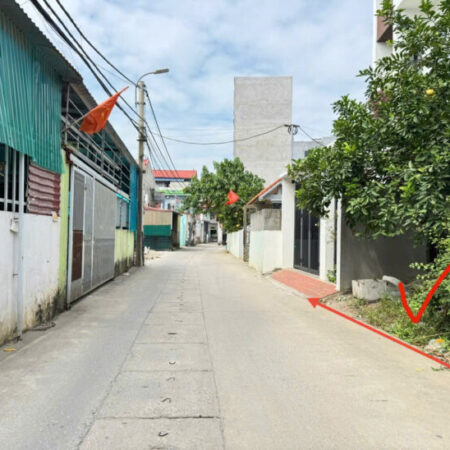 Bán đất thôn Ấp Tre (Tổ 10), xã Quang Minh. Gần KCN. Trục chính làng, kinh doanh đẹp Bán đất thôn Ấp Tre (Tổ 10), xã Quang Minh. Gần KCN. Trục chính làng, kinh doanh đẹp