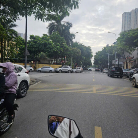 Bán nhà Mặt Phố Lê Hồng Phong Hà đông 60 m 5 tầng mt 5 m giá 17 tỷ vỉa hè conterner tránh nhau kd