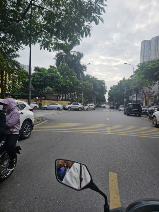 Bán nhà Mặt Phố Lê Hồng Phong Hà đông 60 m 5 tầng mt 5 m giá 17 tỷ vỉa hè conterner tránh nhau kd