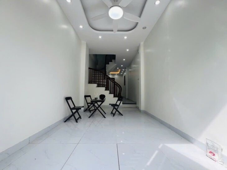 NHỈNH 5 TỶ NHÀ ĐEPH HUYỀN KỲ HÀ ĐÔNG_ ÔTÔ TRÁNH _LÔ GÓC_ ĐẦY ĐỦ TIỆN ÍCH_ GẦN CÁC TRƯỜNG ĐẠI HỌC