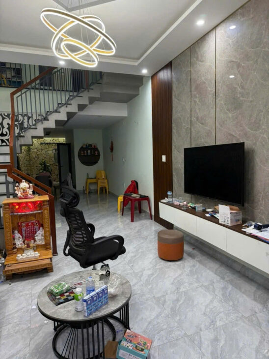 CẦN BÁN NHÀ 2 TẦNG KIÊN CỐ – HẺM Ô TÔ ĐƯỜNG 2/9 – TRUNG TÂM HẢI CHÂU