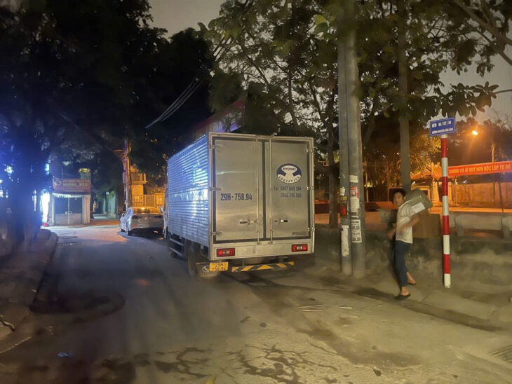 Bán nhà Nguyễn Văn Linh. 31,5m . Mặt đường kinh doanh . View hồ, ô tô tránh . Nhiều tiện ích , Tầng