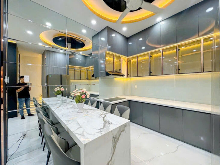 Bán Nhà Hẻm Xe Hơi 7M – 4 Tầng – 5PN – Huỳnh Tấn Phát – Chỉ Nhỉnh 7T