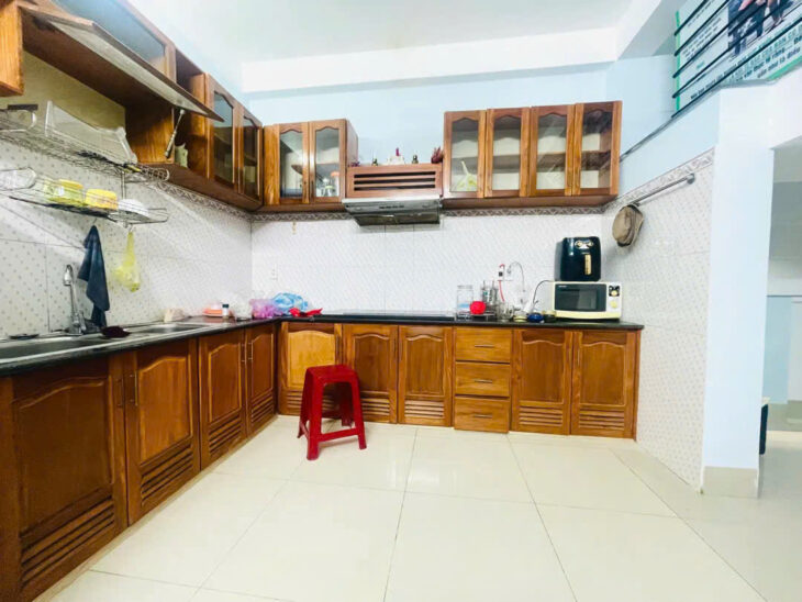 CẦN BÁN NHÀ 3 TẦNG – 6 PHÒNG NGỦ – TRUNG TÂM HÒA CƯỜNG BẮC – ĐƯỜNG 7,5M + VỈA HÈ RỘNG 4,5M – GIÁ