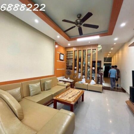 Nhà mặt đường Đào Nhuận , Lê Chân vị trí cực đẹp kinh doanh buôn bán tốt