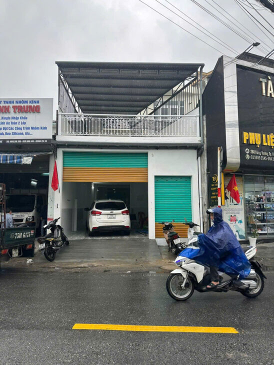 🌈 Cho thuê nhà 3 tầng mặt tiền ngự Bình giao nhau hùng vương TP HUẾ bề ngang rộng rãi 7 m