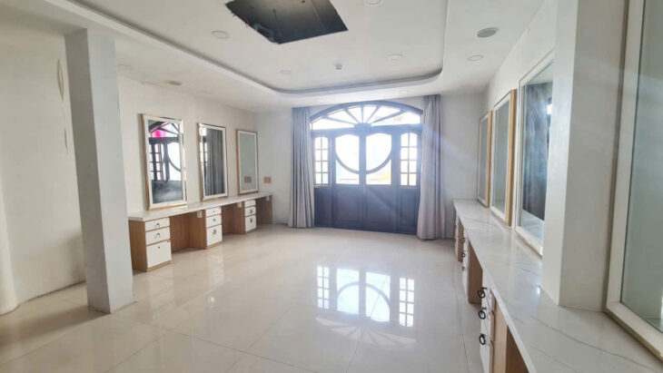 Bán nhà 6 tầng căn góc đường Nguyễn Thiện Thuật, TP. Nha Trang. Diện tích đất: 96,0 m² (ngang