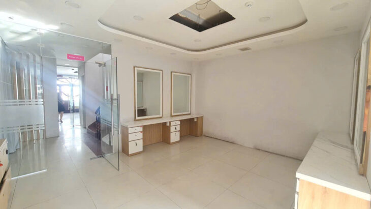 Bán nhà 6 tầng căn góc đường Nguyễn Thiện Thuật, TP. Nha Trang. Diện tích đất: 96,0 m² (ngang
