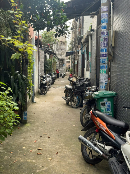 BÁN NHÀ C4 GÁC LỬNG 4 X 10M TRUNG CHÁNH – HÓC MÔN – SHR CHÍNH CHỦ – GIÁ CHỈ 2.2 TỶ