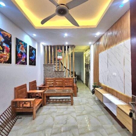 BÁN NHÀ NGỌC THỤY 38M² – MT 4M – Ô TÔ 7 CHỖ ĐỖ CỔNG – GẦN Ô TÔ TRÁNH – GIÁ 7.X TỶ 🏡🎗️