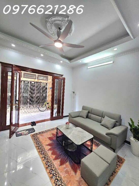 🏘️ Bán nhà PHÚC LỢI – THÔNG SỐ ĐẸP 35m2. MT: 5m -OTO 4 CHỖ ĐỖ CỬA – FULL NỘI THẤT – CHỈ VIỆC VỀ Ở