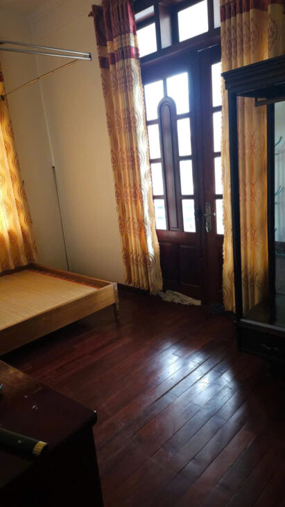 Cho thuê Villa nguyên căn 4 phòng ngủ full nội thất sân đậu ô tô mặt tiền Yersin Đà Lạt giá 20 triệu