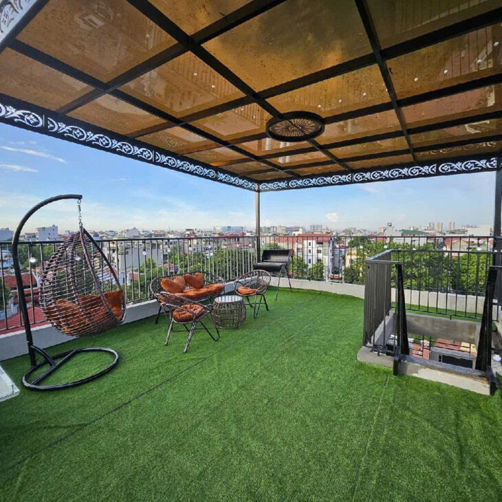 🏡 Bán nhà mới kính cong ngay sau Big C Long Biên – 45m² – MT 5m – Ô TÔ TRÁNH – FULL NỘI THẤT –