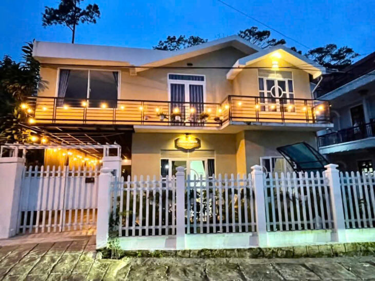 Cho thuê Villa nguyên căn 4 phòng ngủ view thung lũng sân đậu ô tô Khe Sanh phường 10 Đà Lạt giá 15