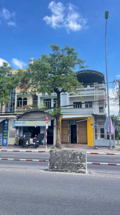 CĂN GÓC HIẾM – BÁM ĐƯỜNG 31,86M – NGAY TRUNG TÂM PHỐ tương lai Thông Sân bay cũ ra biển gần . 2